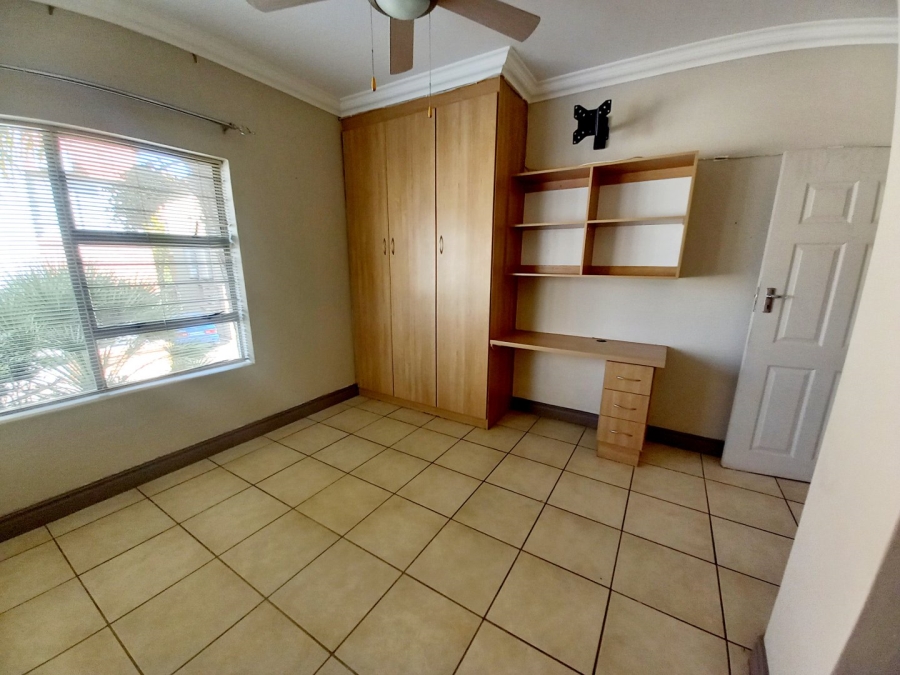 To Let 2 Bedroom Property for Rent in Dassie Rand North West